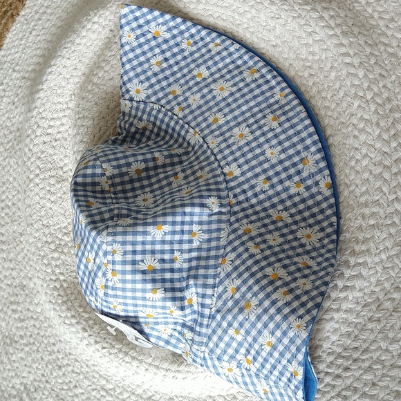 🌼 NWT 🌼 Blue Daisy Checkered Print Bucket Hat - Picture 6 of 12